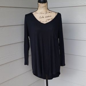 Black pocket long sleeve tee